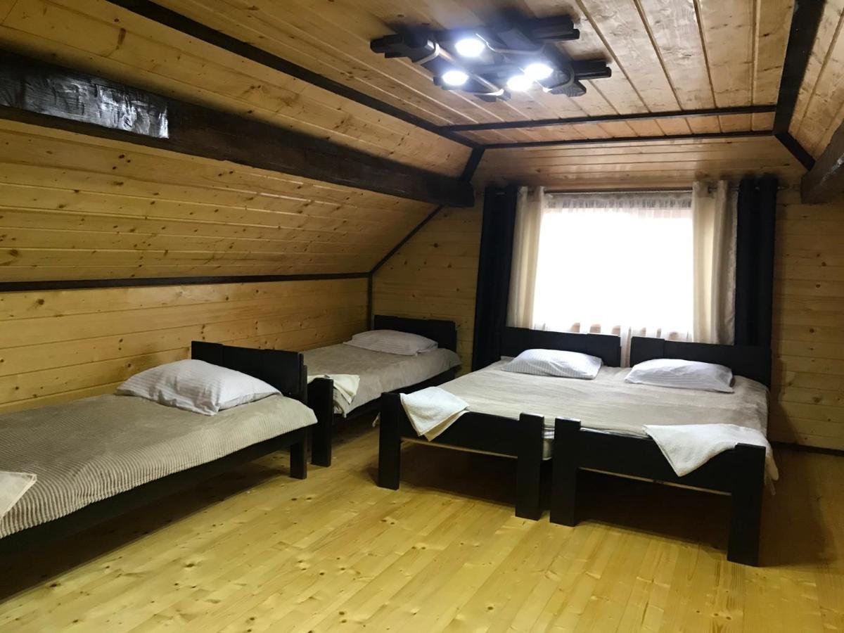 «у полоні гір» Ferienhaus Werchowyna